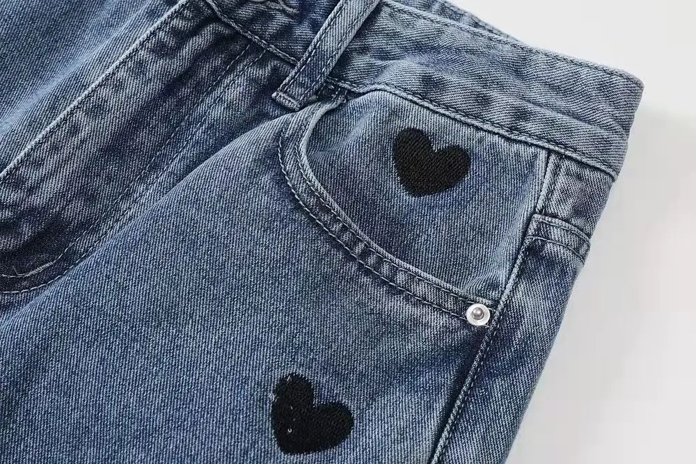 Women's Jeans Button High Waisted Jeans for Women Y2k Trousers for Girls Wide Leg Jeans Long Pants High Waist Embroidered Heart buckle jeans