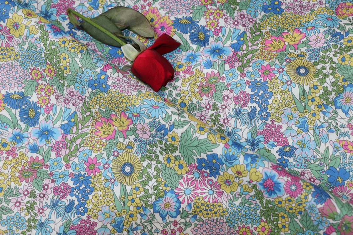 LIBERTY PRINTでハンドメイド　66～80 LIBERTY. リバティプリント 生地 はぎれ 布 セット カットクロス