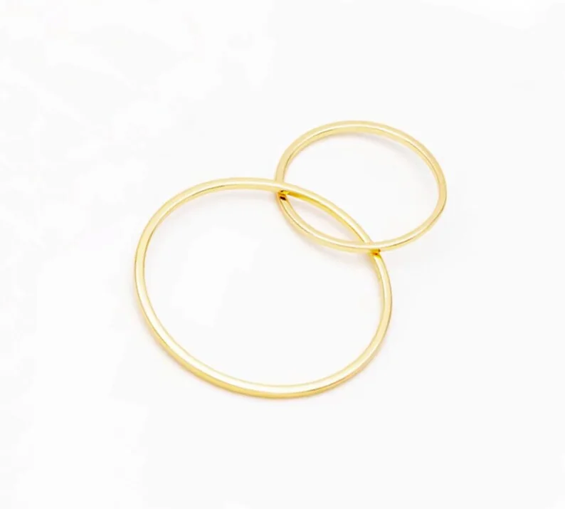 

Round Circle Connector, Linked Round Circle Charm, Earring Charms, Jewelry Making, Earring Findings, 20mm / 30mm R2656