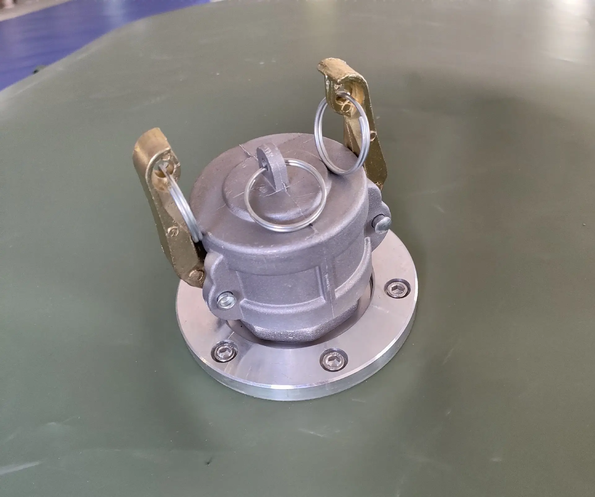 Thickened TPU car small oil bladder, complete set of aluminum alloy, can hold 200 liters. Customize the size if you like.