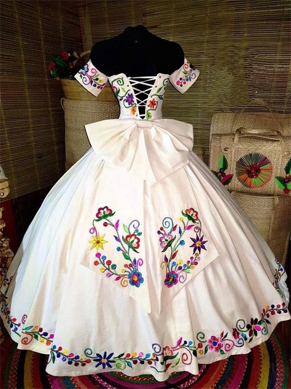 Vintage Chinese embroidery Flowers Bow Off Shoulder Wedding Dresses Ball Gowns 2024 Sweep Train Bridal Gowns vestidos de novia