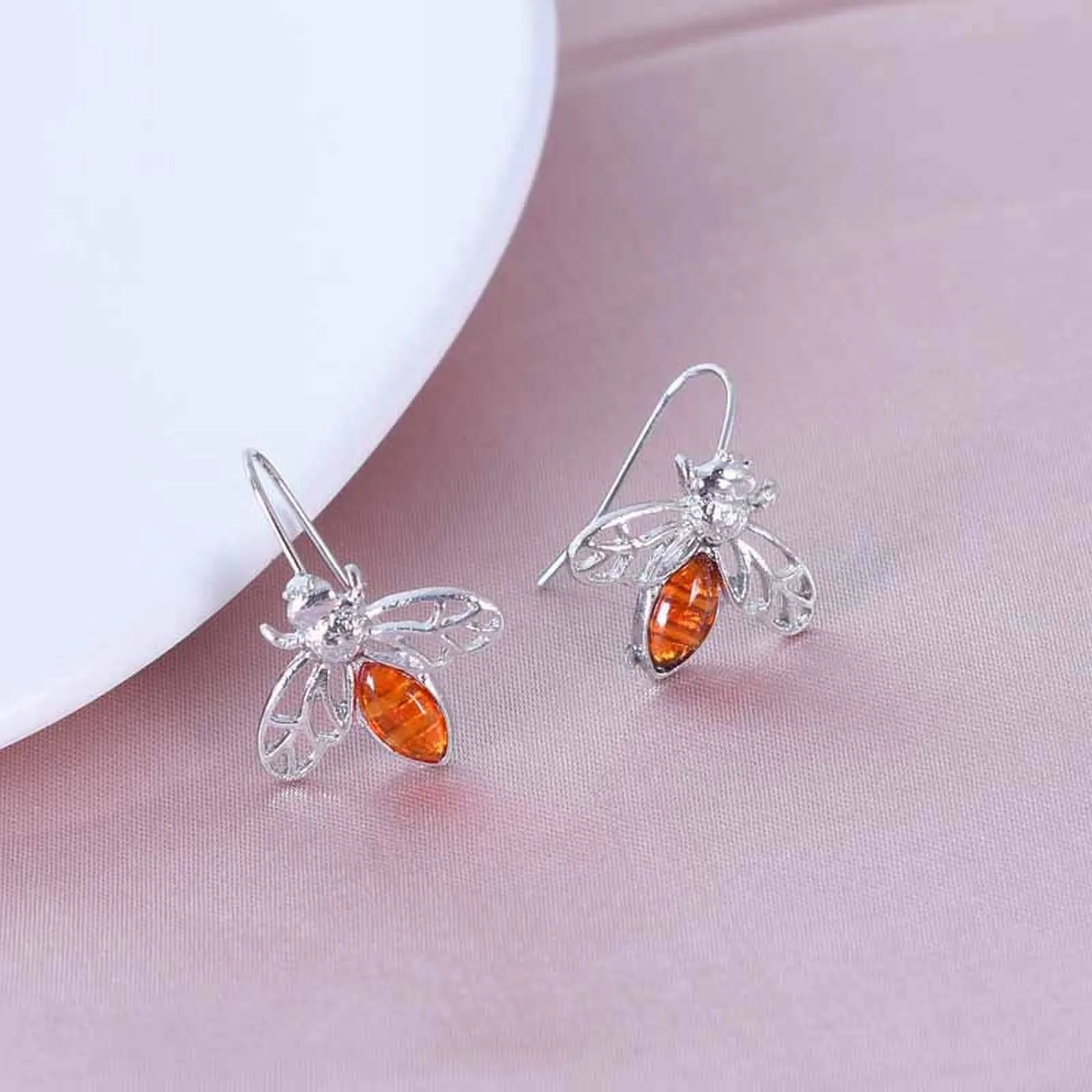 Fashion Retro Little Bee Stud Earrings Amber Bee Earrings Exquisite Jewelry Valentine'S Gift Boucle D’Oreilles Acier Inoxydable 2
