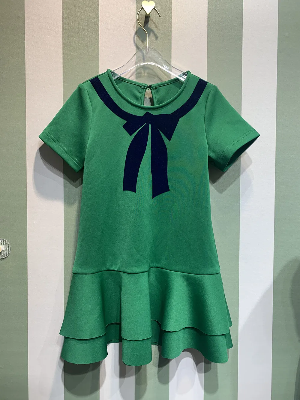 green emerald velvet dress Zara Red Floral Dress (4Y / 104)