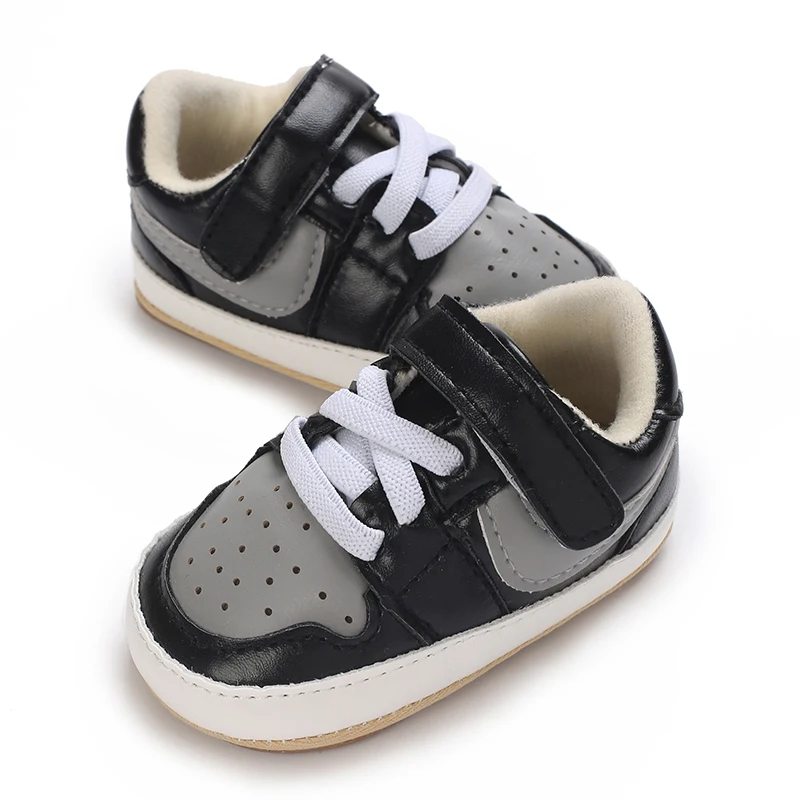 أحذية أطفال حديثي الولادة 0-18 متر للأولاد والبنات أحذية رياضية ملونة مطاطية من جلد البولي يوريثان متعددة الألوان أحذية رياضية كاجوال للمشاية الأولى