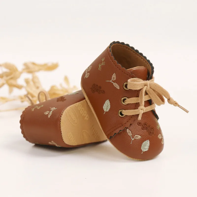 RUEWEY 0 to 18 Months Baby Girls Casual PU Flat Spring Autumn Anti-Slip Sole Flower Embroidery Infant Toddler Shoes