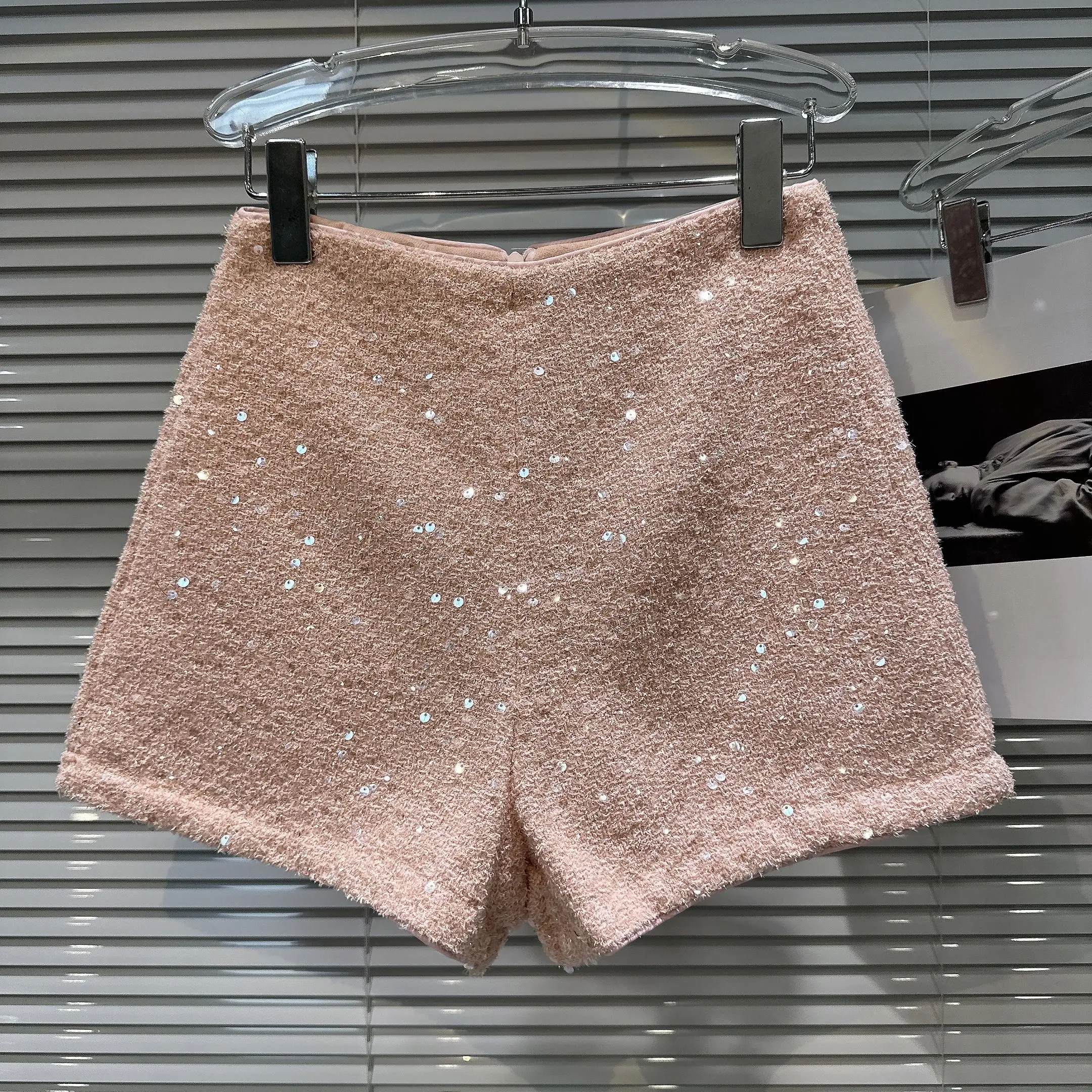 2023 Spring and Autumn New Dark Hot Girl Sequined Tweed Solid Color Slim Straight Three Points Hot Pants Kawaii Mainland China