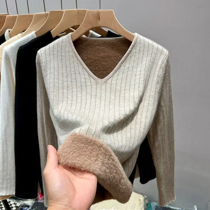 

Winter V-neck Plus Velvet Thermal Underwear Top Women Low-neck Thickened Bottoming Shirt Warm Elastic Inner Knitted Sweater