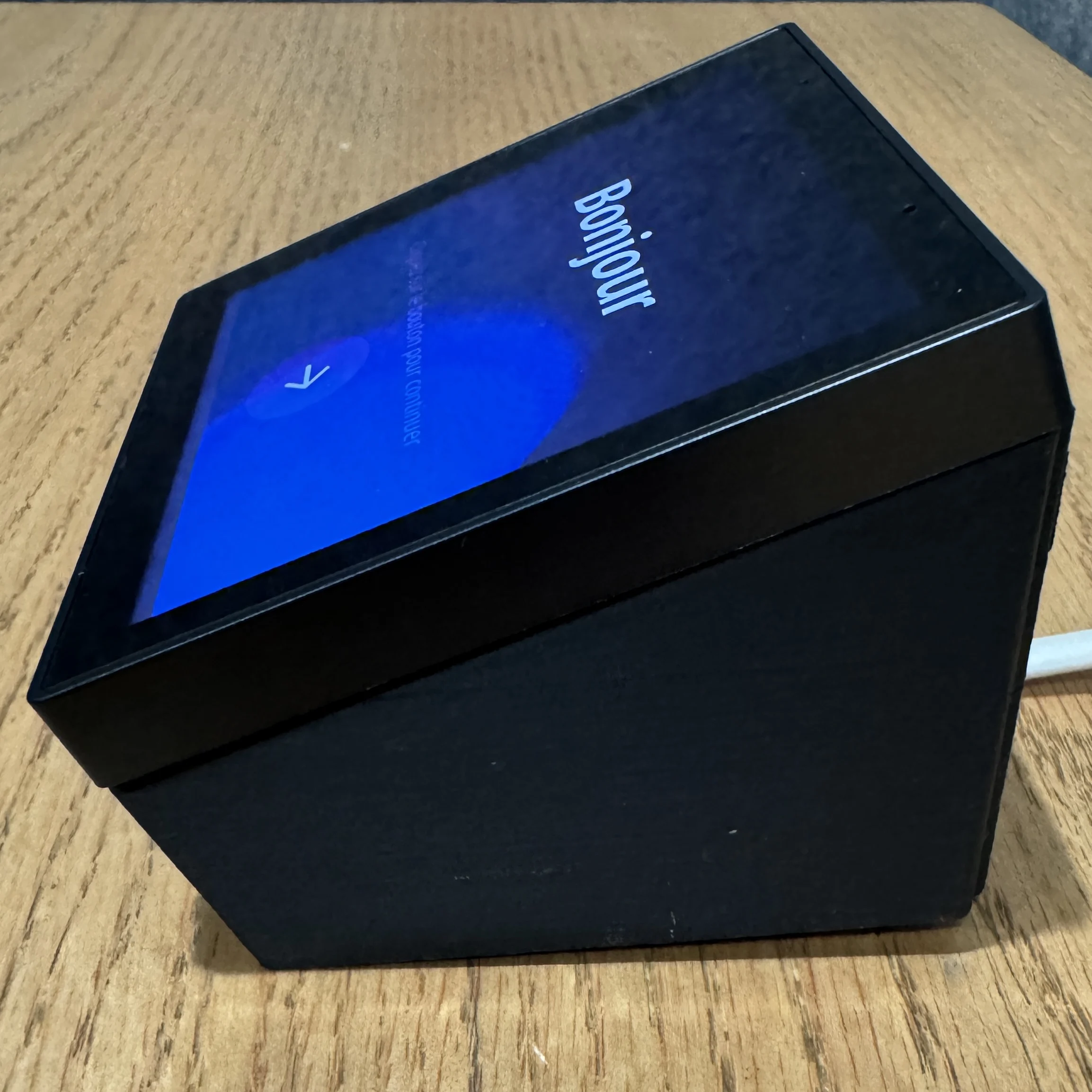 무료 스탠드가 포함된 RERE Tuya Wifi 터치 센터 제어판 Alexa 내장 음성 제어 및 ZigBee 게이트웨이 4 터치 스크린