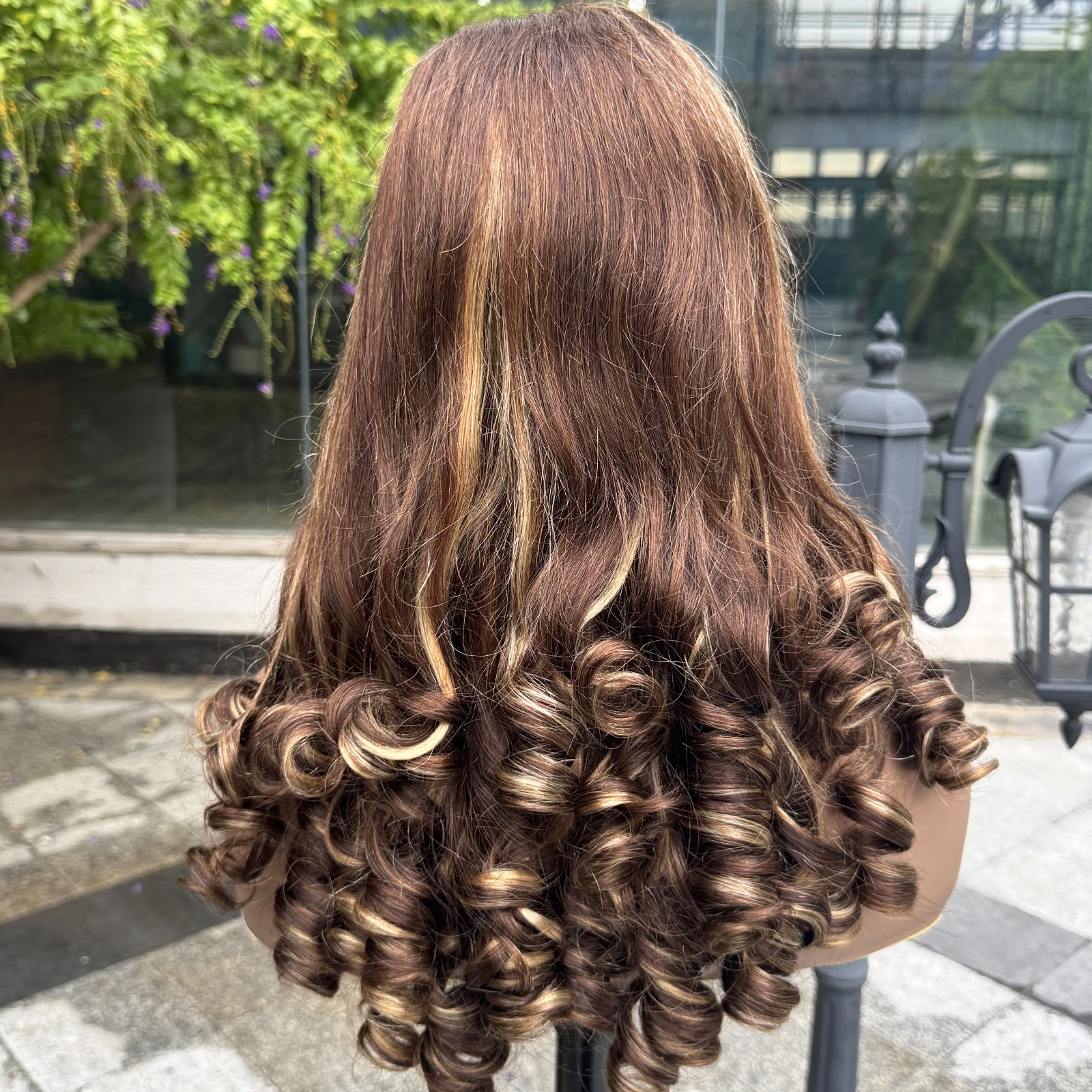 300% Density Spiral Curly Human Hair Wigs 5x5 Lace Closure Glueless Wig 22inch Side Part Loose Bouncy Curly Hair Wig for Women 5