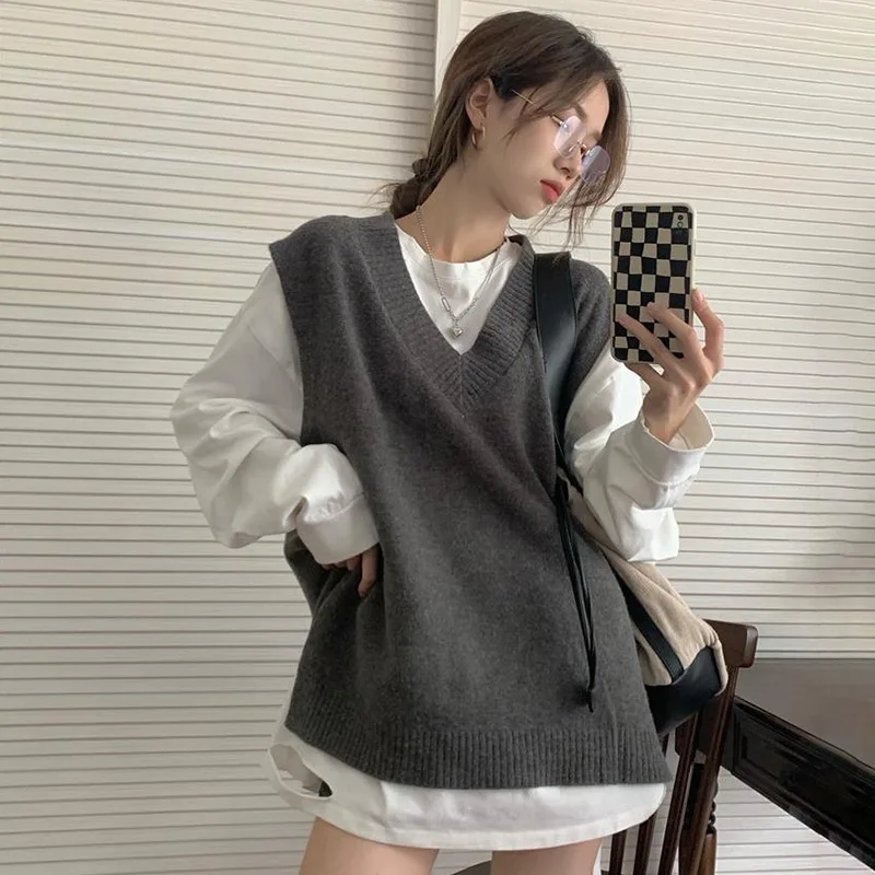 

Autumn Spring Vintage Retro Sleeveless Simple Design Femme V-Neck Knitwear Basic tops Sweater Vest Women Classic Korean Solid