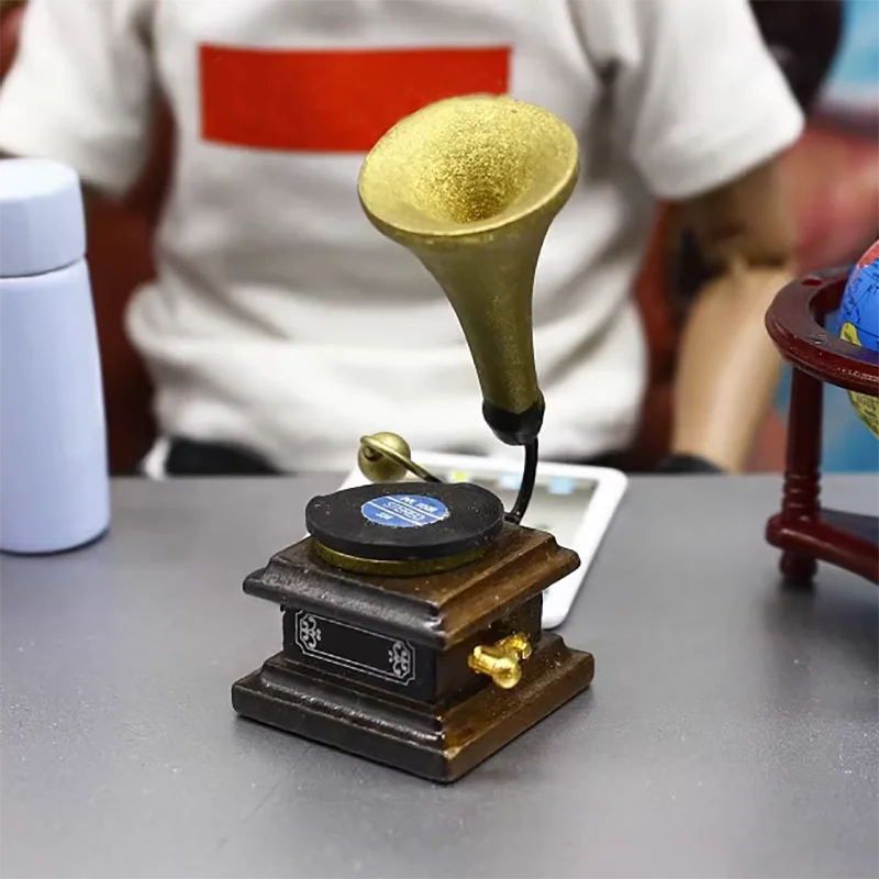 

1/12 Scale Soldier Retro Soundfilm Machine Model 6-inch Moving Doll Scene Accessories Collection Display Toy