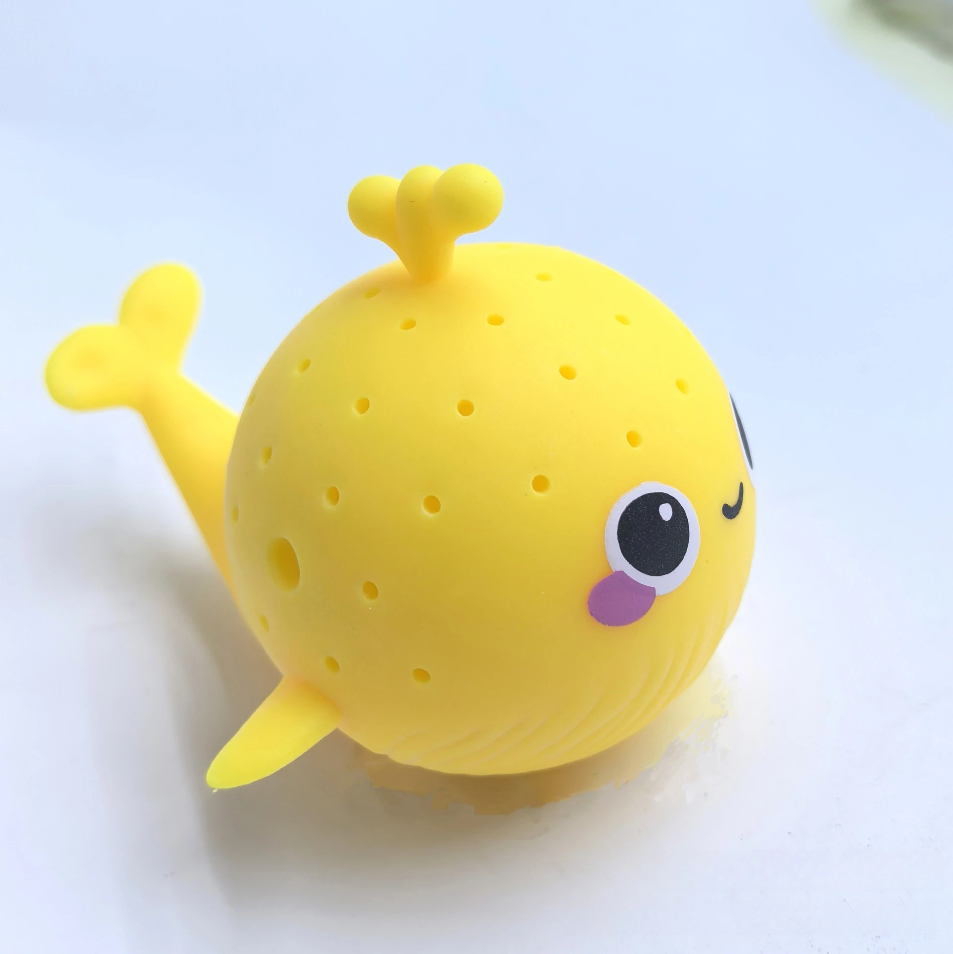 Giocattoli da Bagno per Bambini, Spugna Assorbente a Forma di Balena, Giocattoli Antistress, Gioco d'Acqua Estivo per Bambini, Giocattolo Morbido per Bambini - immagine 6
