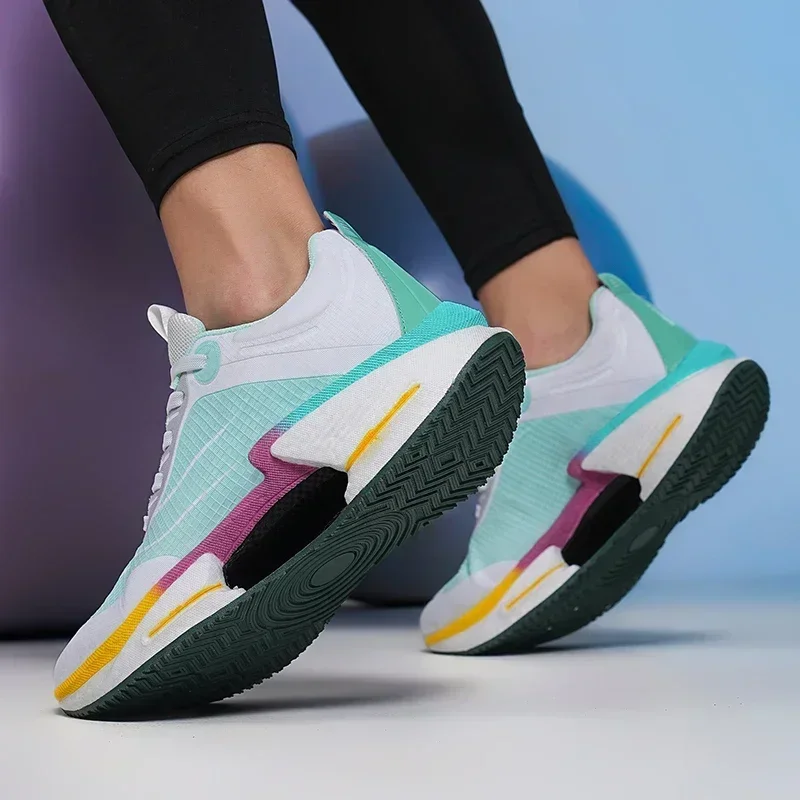 2025 New Sports Comfortable Anti-slip Light Fashion Sneakers Women Mens Casual Walking Running Training Shoes 4