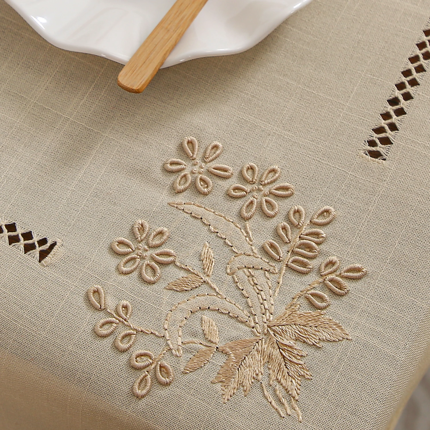 Jole nappe ancenne brodée coton / ln épas. Monogramme FD rouge