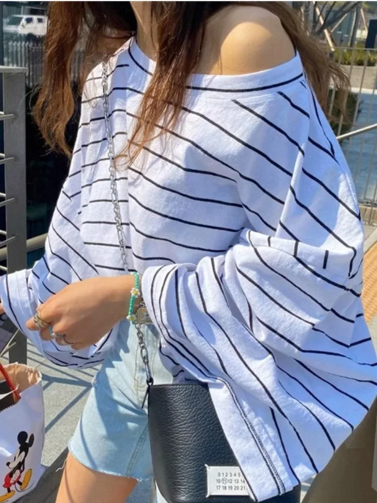 Ladies Long Sve oulder Bared T irt Spring Summer New Sle Lazy Large round Ne Loose Flared Sve Top Comfortable Fit