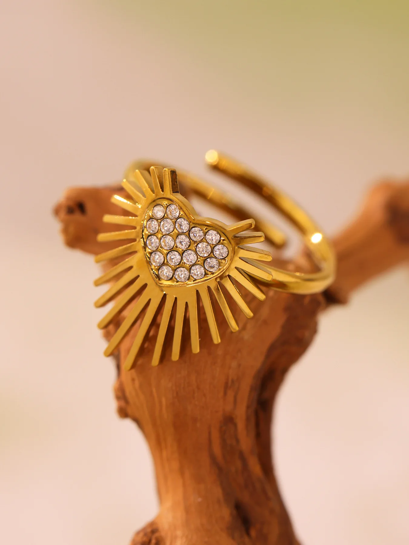 Glänzender herzförmiger Zirkonring für Damen, hochwertiger Edelstahl, 18 Karat Goldfarbe und Silber, Paar-Dating-Ring, luxuriöser Schmuck – Detail 7