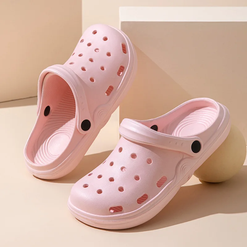 Crocs 2024 Female Summer Wear Beach Light Half Bag with Sandals Lovers Bao Head Leakage Man Shoes
