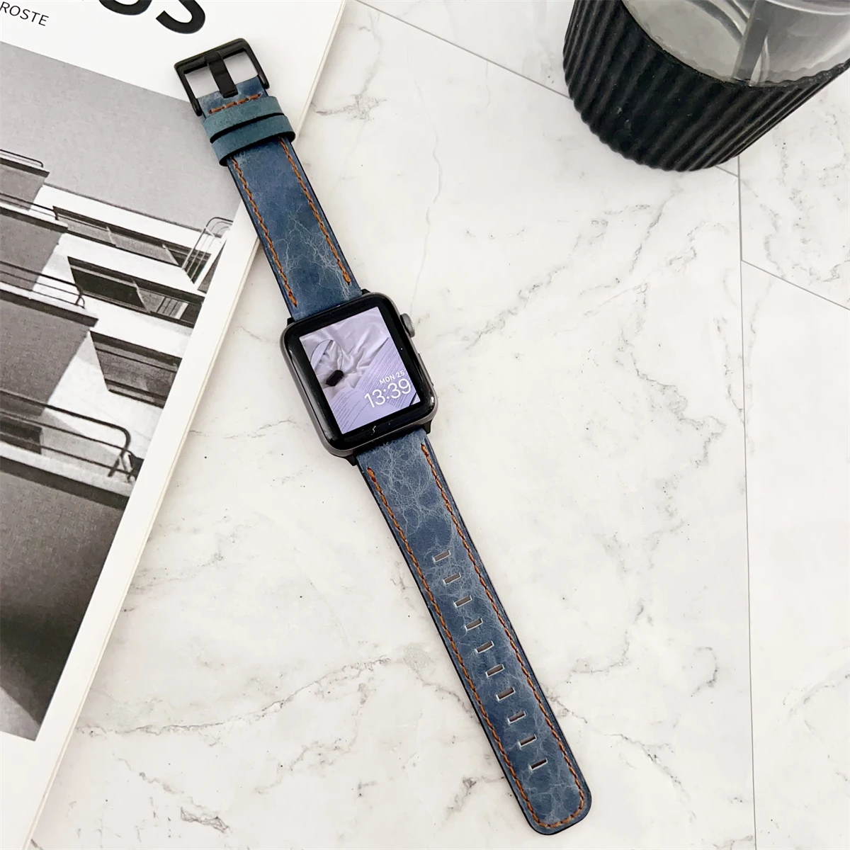 Kellon ranneke iWatchille 42/44/45/46/49mm 38/40/41mm PU-nahkainen muotikelloranneke Watch Series Ultra2 -sarjalle 10/9/8/7/6/5/4/3/2/1_voghion.com