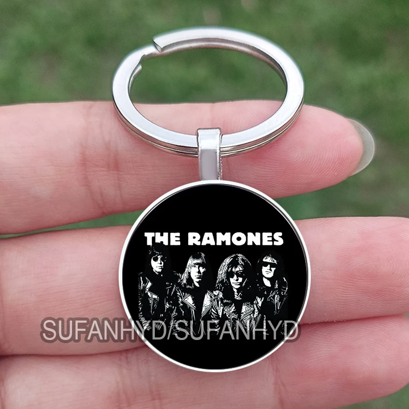 1 Pcs Punk Gothic Style Keychains Rock Band Keyring for