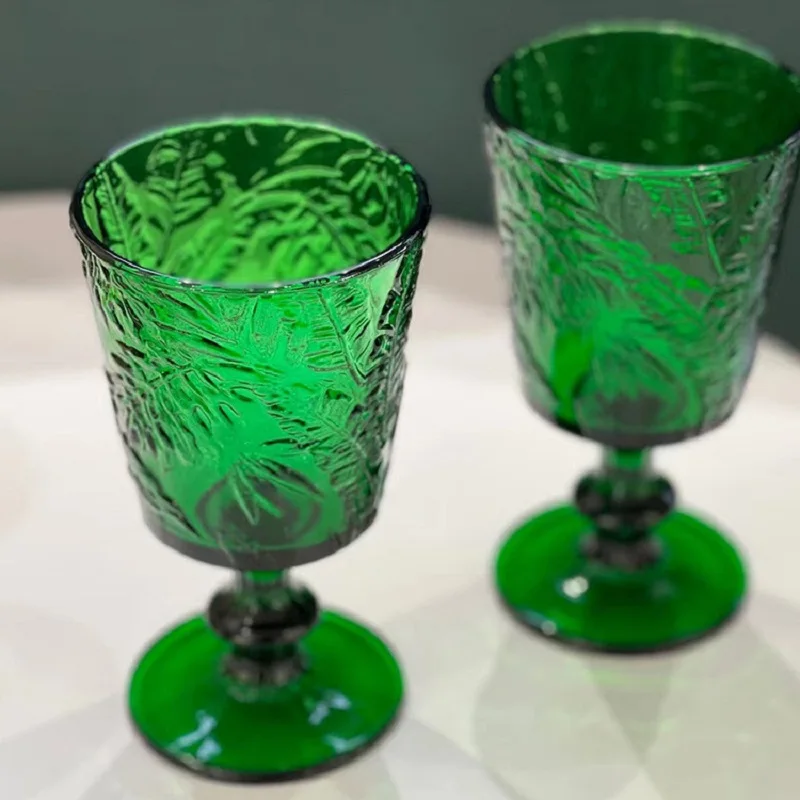 1 Piece Wine Glass Cups Retro Vintage Relief Red Wine Cup 300ml Engraving Embossment Juice Drinking Glasses Champagne Assorted G
