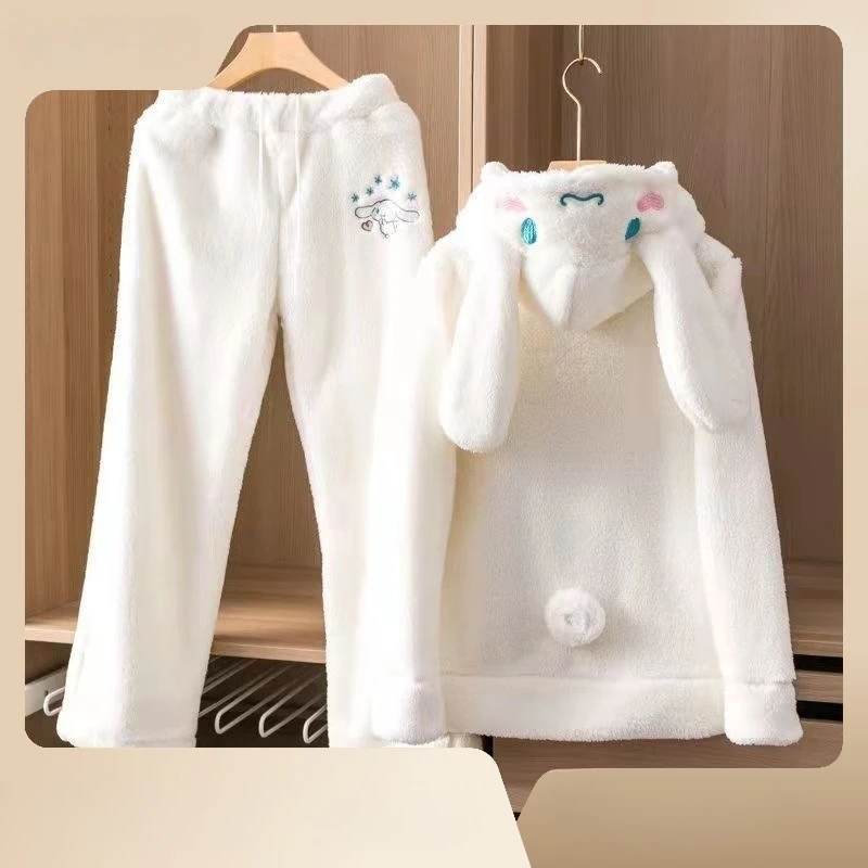 

MINISOSanrio Cute Cinnamoroll Suit Plus Velvet Thickened Coral Velvet Pajamas Fashionable Warm Home Ladies Casual Home Wear