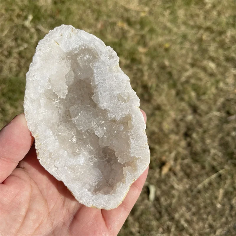 

600g Natural Stone White Agate Geode Crystal Cluster Druzy Cave Reiki Meditation Spiritual Healing Feng Shui Room Decoration