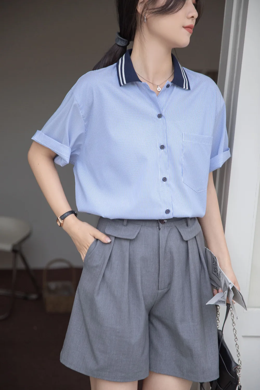 

2023 New Summer Korean Simple Fashion Appears Thin Polo Collar Loose Blue Stripes Short Sleeve Women Hot Sale Shirt Top Z379
