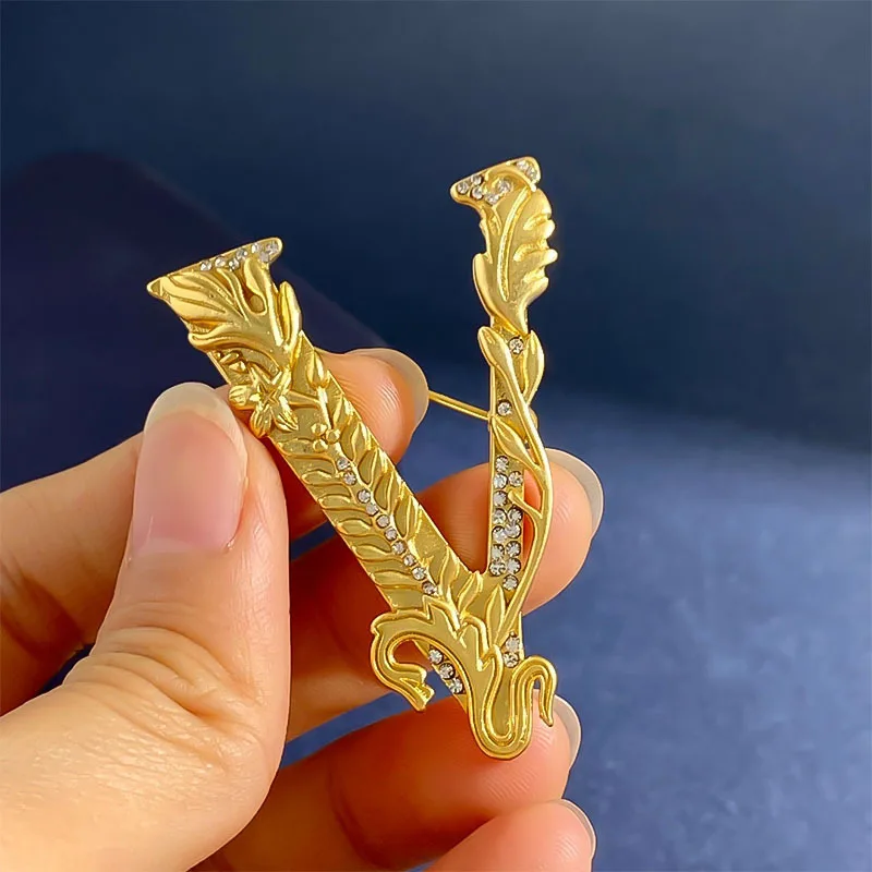 Baroque V shape brooch vintage women men suit coat accessories pins jewelry