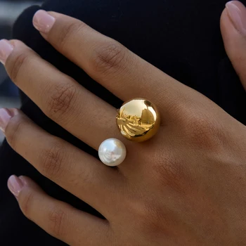 Yori Fashion Imitation Pearl Metal PVD Plated Geometric Finger Ring New Arrivals High Quality Texture Jewelry 2025 Gift 1