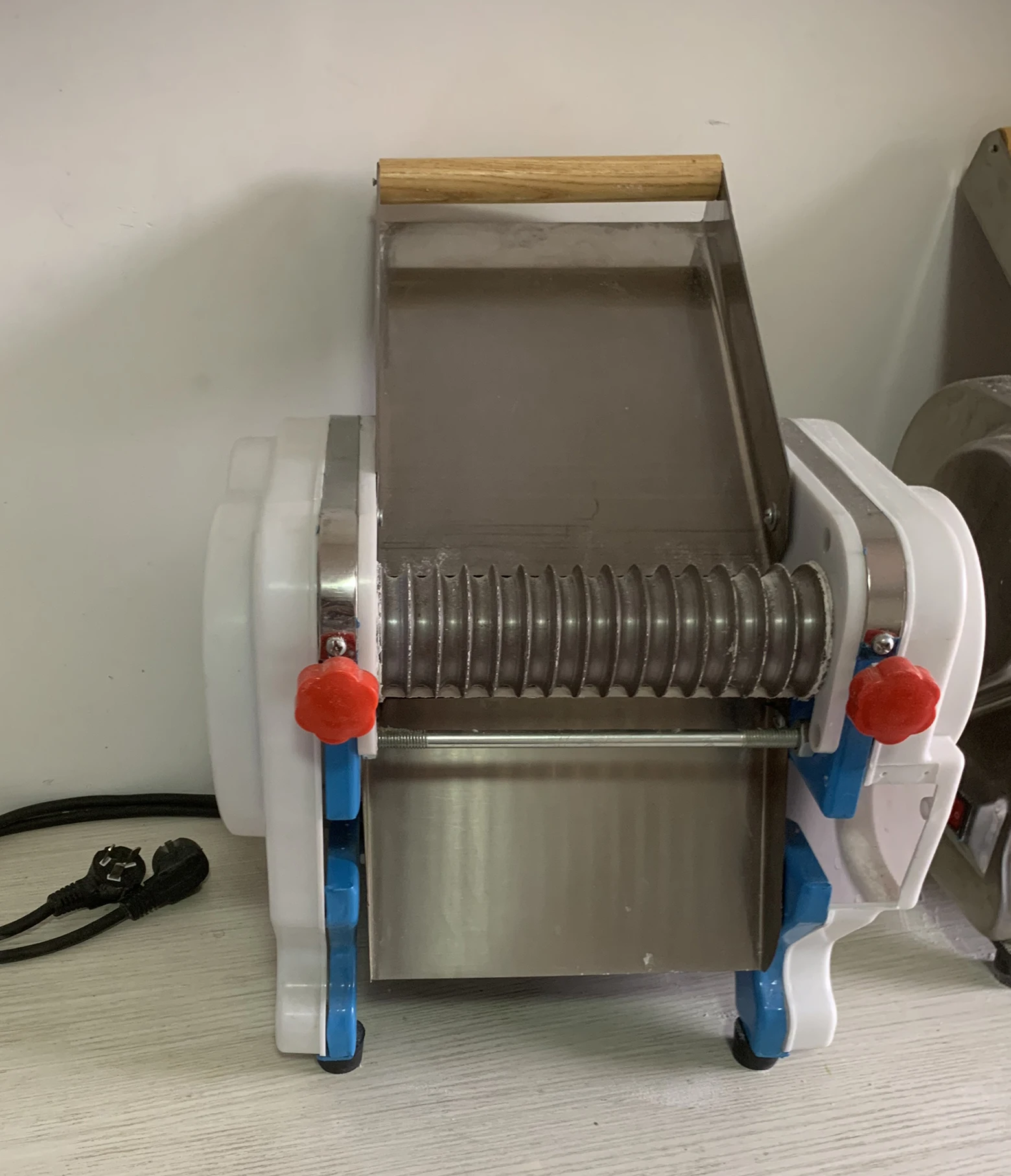 110V 220V Small Tabletop Chin Chin Dough Stripe Rolling Making Machine Snack Nigeria chin Cutter Snack Cutting
