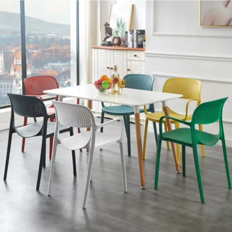 Cheap Price Stackable Armrest Cafe Chair Different Colors PP Plastic Outdoor Indoor Dining Chairs
