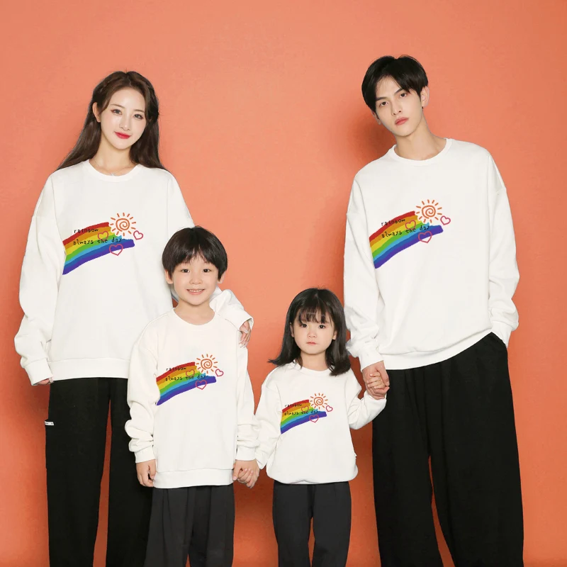 

Одинаковые наряды для семьи, толстовки с радужным принтом, свитер для мамы, папы, детская одежда 500 г, высококачественный хлопковый пуловер с длинным рукавом