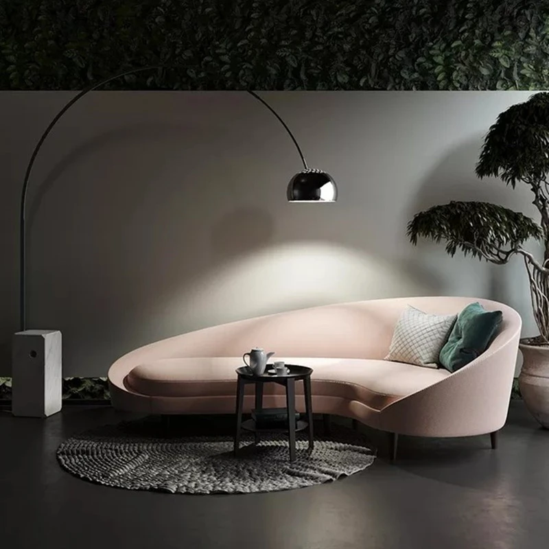 

Nordic Modern Light Luxury Curved Sofa Beauty Club Minimalist Creative Sofa American Sales Office Art Sofa