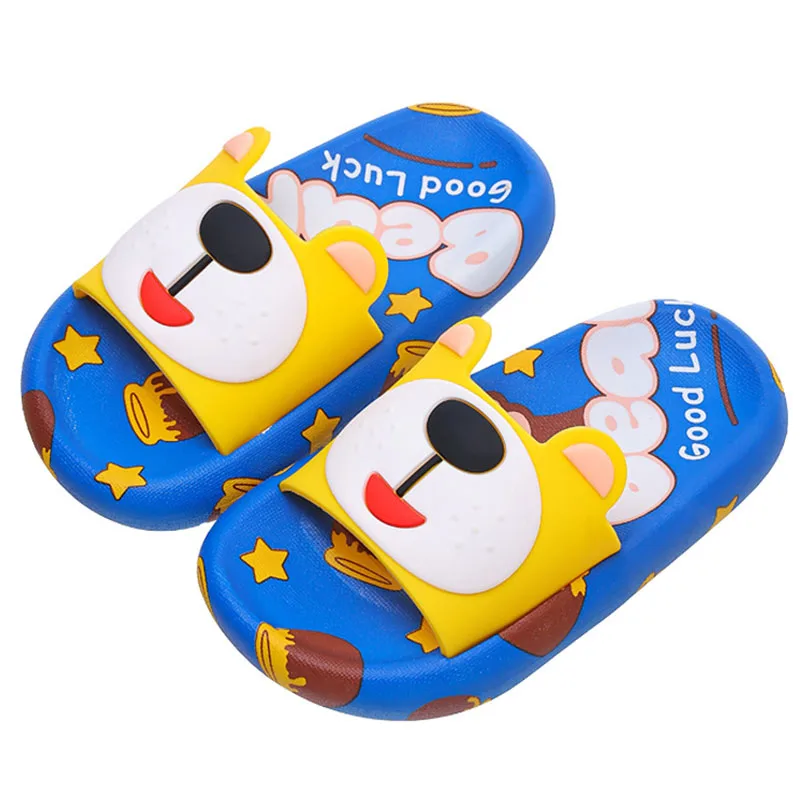 

Тапочки детские Нескользящие, летние дышащие, с мягкой подошвой, для ванной комнаты, мультяшный рисунок медведя