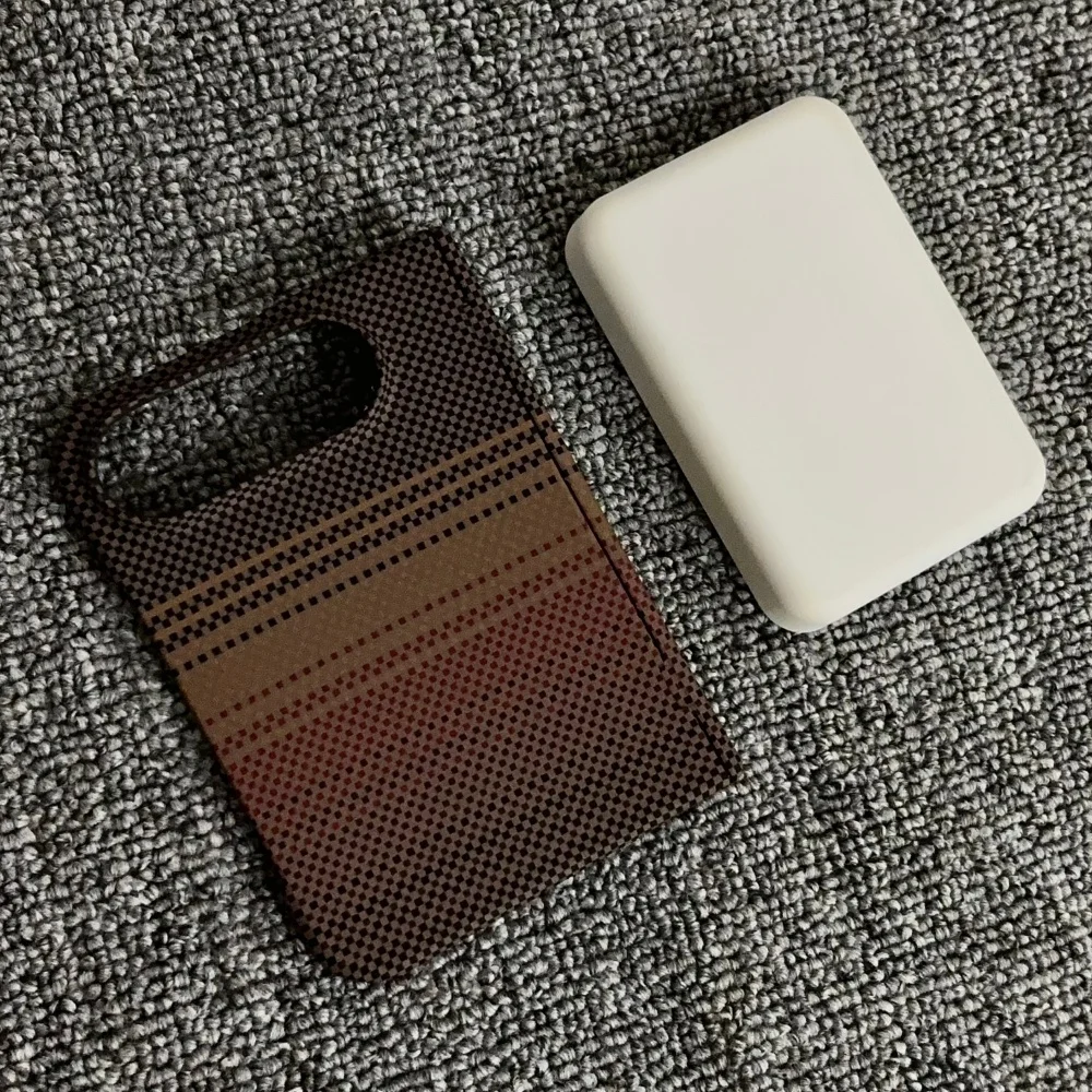 Luxury Kevlar Carbon Fiber Magnetic Phone Case with Hinge Protection and Shockproof Hard Cover