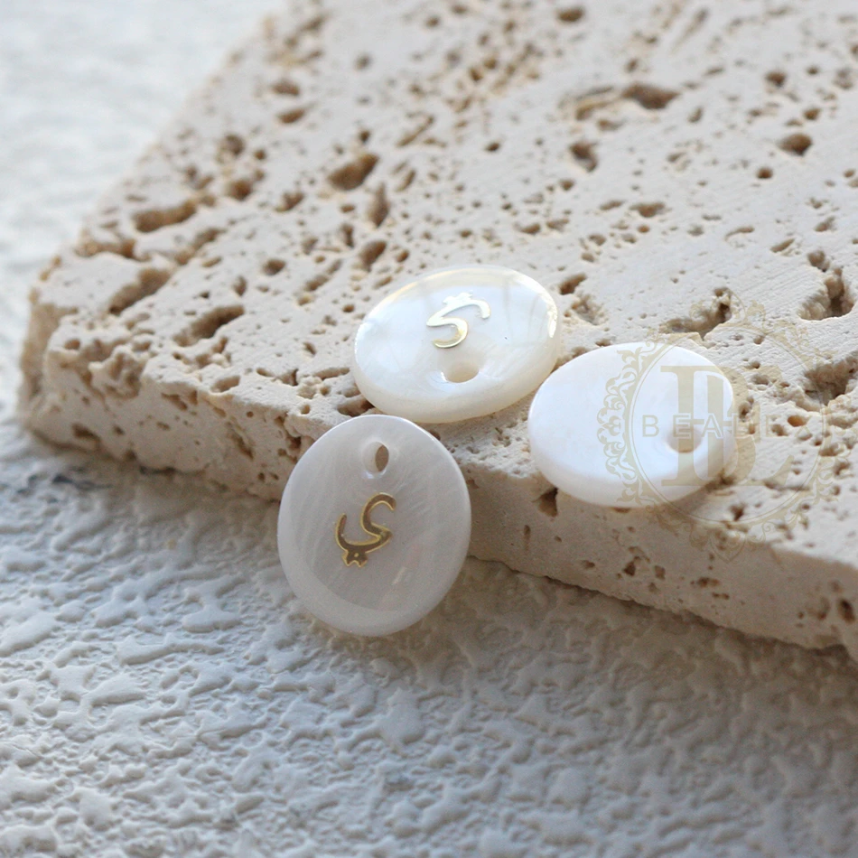 10 pezzi di perline di conchiglia d'acqua dolce naturale bianca, ciondolo rotondo con conchiglia di madreperla fai da te per la creazione di gioielli, collane e bracciali  36