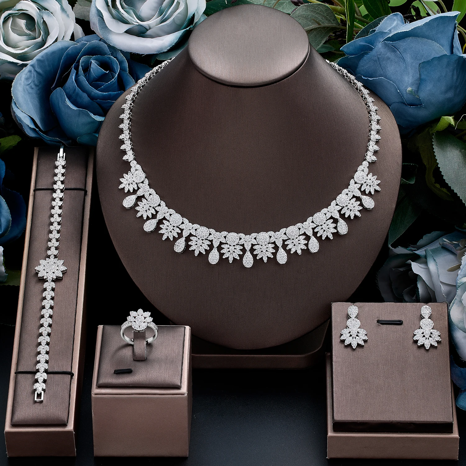 

2024 Top 4 pieces of bride's zircon jewelry set Women's party, luxurious Dubai Nigerian CZ crystal wedding necklace set