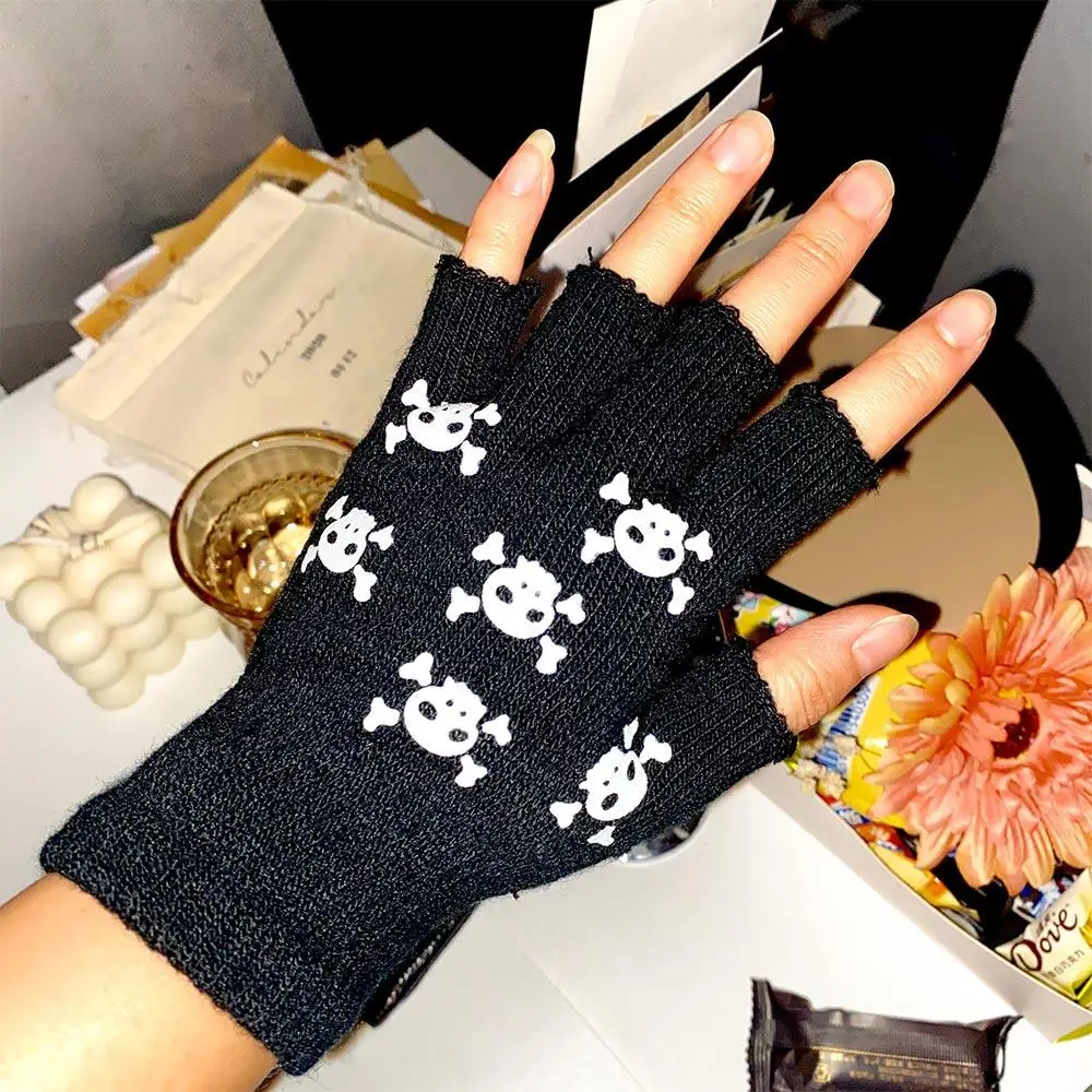 

Male Skeleton Outdoors Skull Keep Warm Half-finger Gloves Full Finger Gloves Halloween Luminous Mittens Fashion Accessories