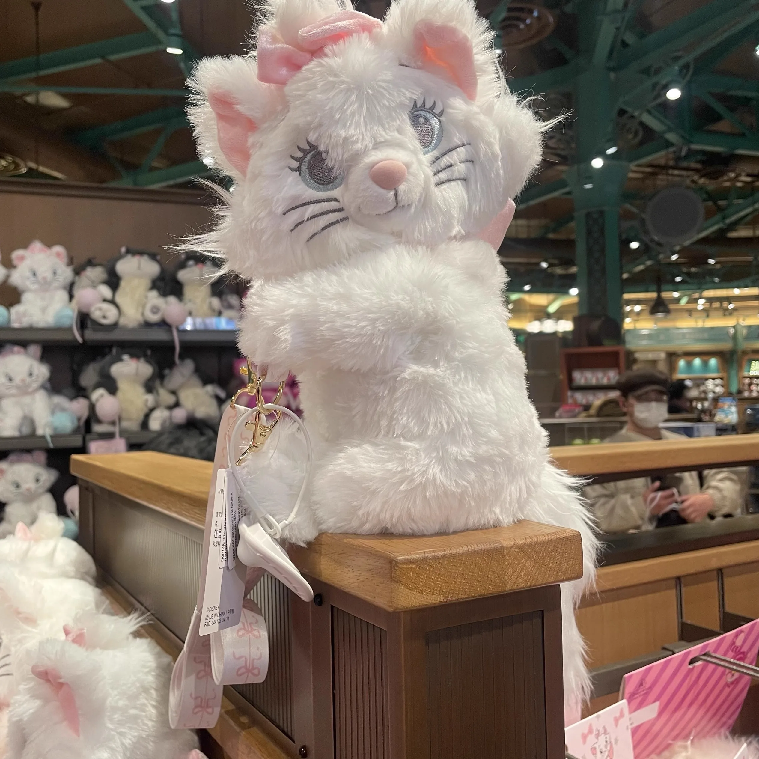 上海ディズニーランド マリー猫、ルシファー、チェシャ猫のぬいぐるみ