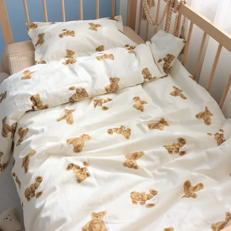 

3Pcs Baby Bedding Sets Cotton Bear Cartoon Print Bed Sheets & Duvet Cover & Pillowcases Set Newborn Crib Bedding Four Seasons