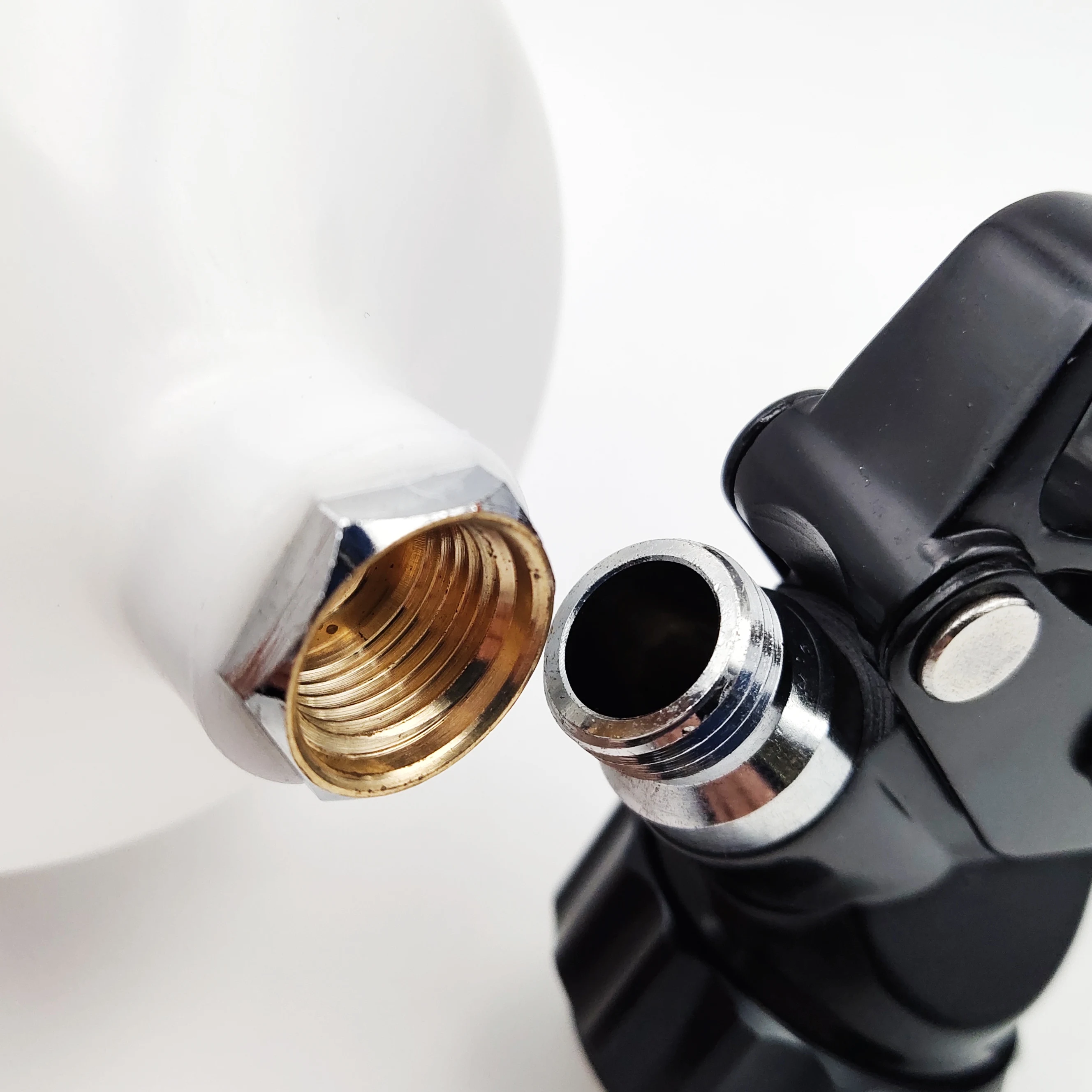 NEW 4000B Spray Gun 1.3mm HIQ High Quality Airless Sprayer Painting Car Paint Tool Airbrush Use 10years