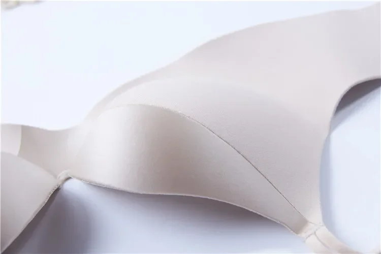 New Women's Sexy Bra Tight Bra Seamless Comfortable and Breathable Underwear Women's Close Fitting Underwear Seamless Bra
