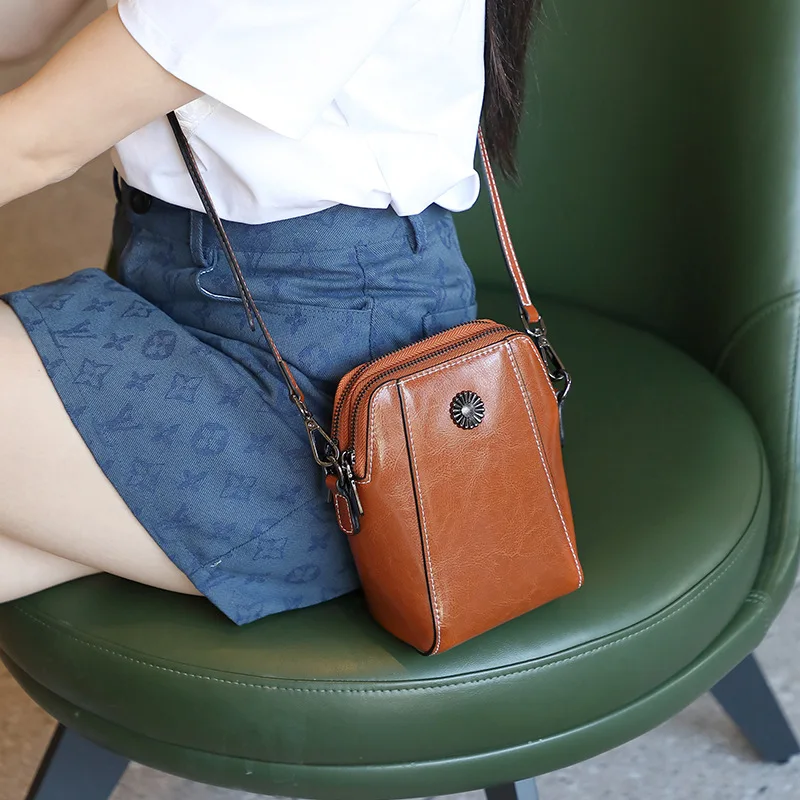 Single Shoulder Crossbody Bag Female Fashion Temperament Leather Women's Bag Vertical Mobile Phone Bag Crossbody Mini Small Bag