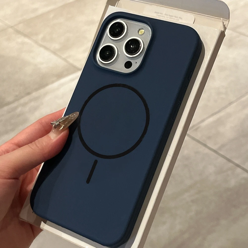 Premium Shockproof Liquid Silicon Case with MagSafe Compatibility