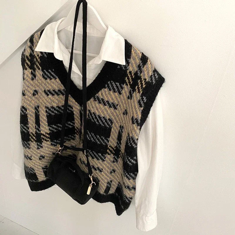 Women Plaid V Neck Sweater Vest Casual Tank Top