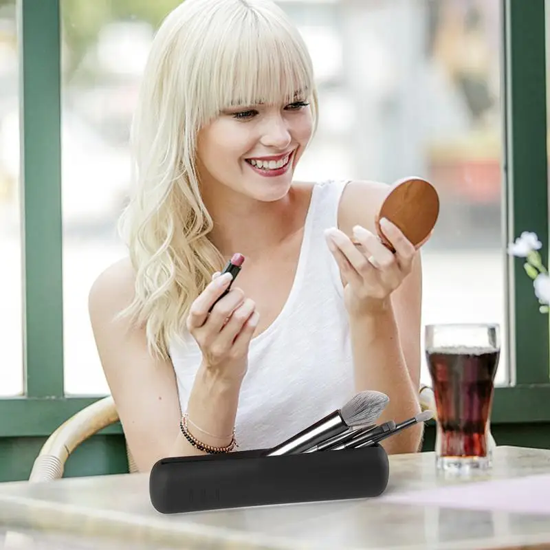 Trendy Travel Makeup Brush Holder, Silicon Material Portable For Getting Ready, Travelling, Cosmetic Case Makeup Organizers 5