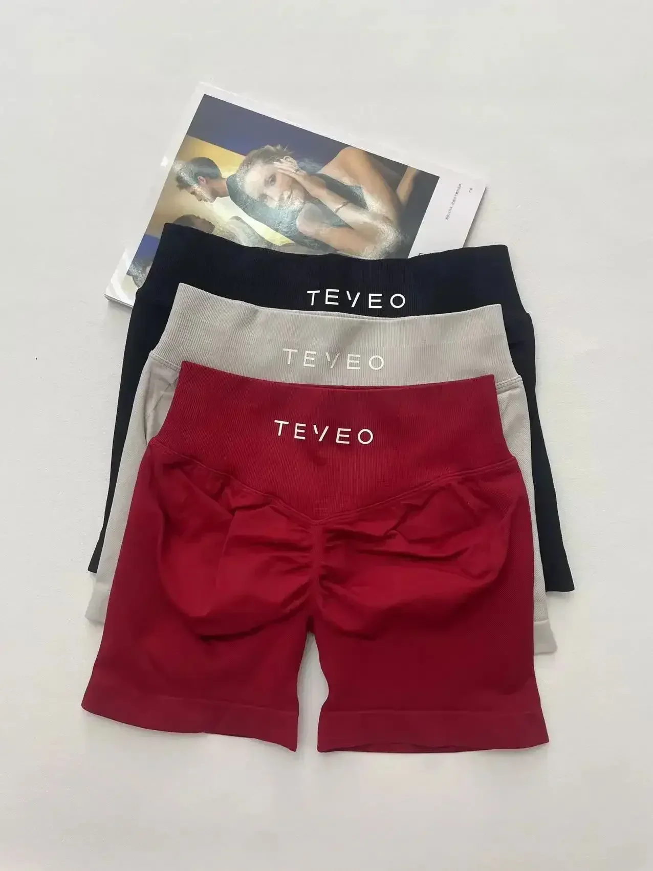 TEVEO Women's Yoga Shorts Stretch Breathable Peach Hip Hip Fitness Running Shorts High Stretch Sweat Wicks Running