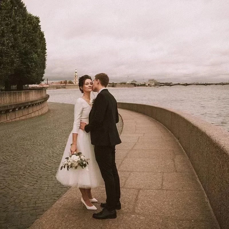 A-Line Short Plus Size Wedding Dress White ivory Bridal Dress Satin Tulle Wedding Party Dresses