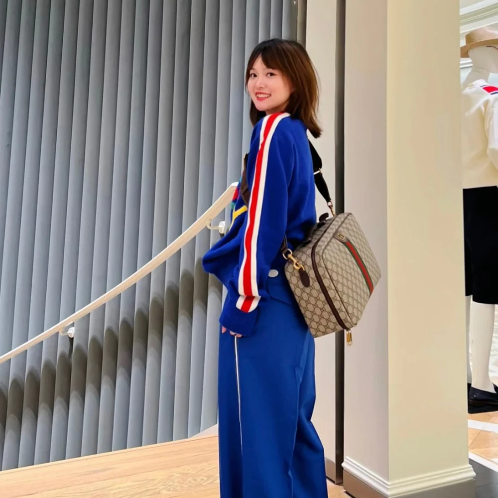 

Women's Smart Sweater with Color Letters Front Round O-Neck, Long-Sleeved Pullover, Wool Sporty Lady Coat, Korean Blue, Autumn