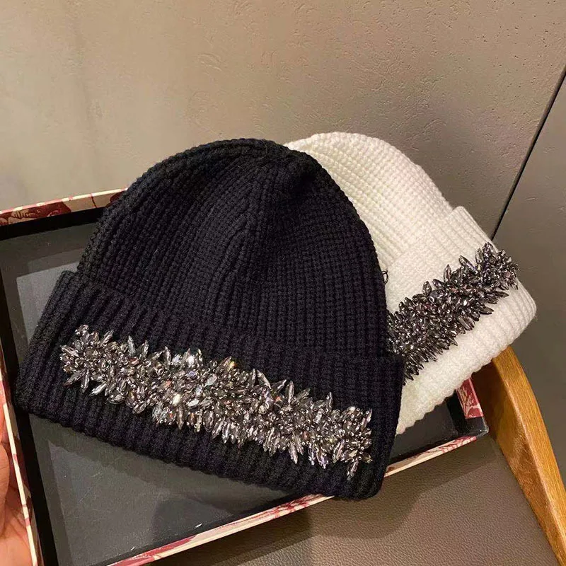 2025, trendige, vielseitige Strass-Strickmütze aus Wolle für Damen, warme, kalte Mützen, Outdoor-Reisen, Urlaub, Pullover-Mütze